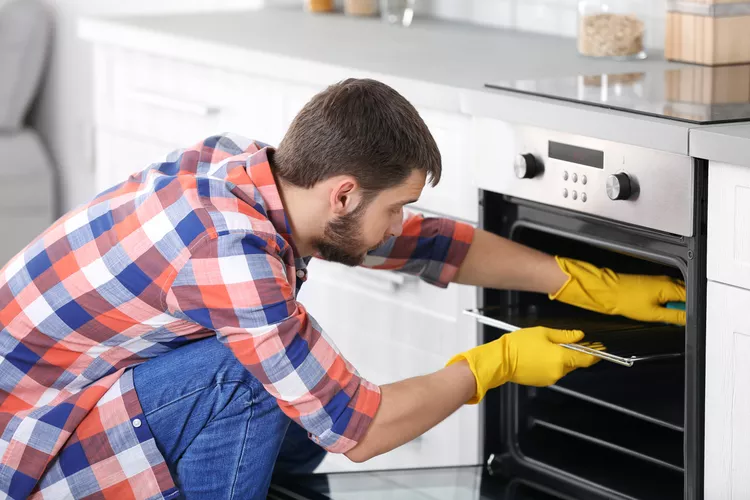 How to Clean an Oven Without Chemicals: A Safe, Natural Cleaning Guide